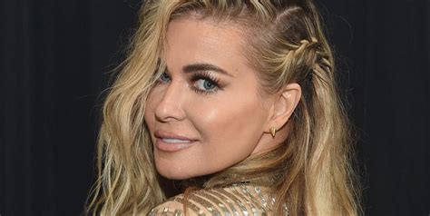 Carmen Electra Just Posed Nude, and Damn She Looks SO。